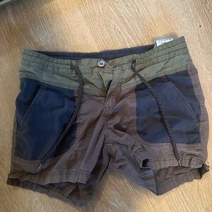Columbia hiking shorts